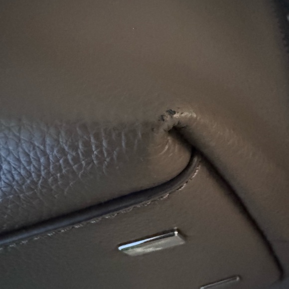 Tory Burch Perry Leather Tote Bag - Picture 7 of 10